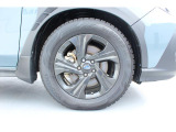 タイヤサイズは225/60R17 純正アルミホイール装着です!