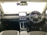【前方視界】開放的な前方視界!運転がしやすく疲れにくいです♪窓が大きく、見通しがとっても良いおクルマですよ♪