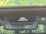 【トヨタセーフティセンス】走行中に前方の車両等を認識し、衝突しそうな時は警報とブレーキで衝突回避と被害軽減をアシスト。より安全にドライブをお楽しみいただけます。