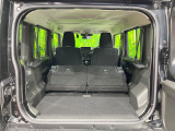 普段のお買い物や通勤、送迎等に十分な荷室スペースを確保しております。セカンドシートを倒すと、大きな荷物の積載も可能です♪