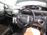 ご覧の車両以外にも多数のU-Carを展示販売しております。