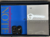 スマートキーは鍵をバッグに入れたままでもドアロックの開閉やエンジンのON・OFFができます。夜間や雨の日も鍵を探さなくて良いので便利です。