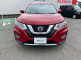 正面は印象的な日産のVモーショングリル☆