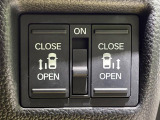 【両側パワースライドドア】スマートキーや運転席のスイッチで後席両側スライドドアの開閉が可能♪電動だから力を入れてドアを開ける必要が無く、小さなお子様でも簡単に開け閉めでき快適です♪