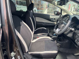 運転席周りはすっきりとしていて運転がしやすいです。