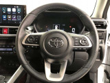 ハンドルは車を運転する上で、ずっと握っている重要なパーツです。手にフィットする物がいいですよね♪