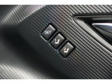 運転席のシートポジションメモリー機能は、登録済みの運転者と交代しても、シートポジションの変更の手間がかかりません。