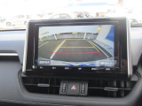 バックガイドモニターで、後方を確認しながら安心して駐車することができます。運転初心者も熟練者も必須の機能ですよ!