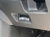 ETCが付いています。高速道路をスムーズに通れますし、割引も有ったりします。