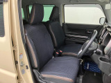 【フロントシート】さまざまな体格の方が快適に運転ができるよう配慮したシートになっております。