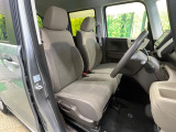 ドライバーによって運転しやすいポジションは異なり、あの車はどうなのか不安なこともありますよね。気になるお車は店頭で乗り込んでご確認いただけます♪