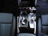 指定工場で車検までご対応可能。6ベイを完備したサービス工場を併設し、Audiライフをサポートします。