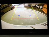 バックカメラ付きで、車両周辺の安全確認も一目できます!小さなお子様や障害物も確認できるので、運転のしやすさだけでなく事故防止にも役立ち安心して駐車出来ます♪