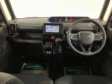 充実装備のタントカスタムのお買得車が入庫しました!走行1.2万km!ナビゲーション、パノラマモニター、ETC、ナビ連動前後ドラレコ、前席シートヒーター、両側パワースライドドアなど装備の1台です!!
