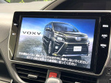 【10.5インチナビ】高級感とインパクトのある大画面ナビを装備。各種オーディオ操作はもちろん、スマホ連携もできる利便性の高いナビです♪