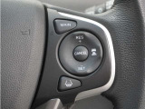 ◆アダプティブクルーズコントロール◆予め設定した車速内でクルマが自動的に加減速。前走車との適切な車間距離を維持しながら追従走行します。【LKAS】車線維持支援システムでステアリング操作を支援。