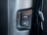 後部座席後ろ側にはUSB電源ソケット(Type-A,Type-C)があります。