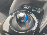 操作の簡単な e-powerならではの シフトレバーです