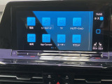 純正インフォテイメントシステム「ディスカバープロ」。大型ディスプレイと高い操作性に加え、ワイヤレスApp-Connect対応でスマートフォン連携もスムーズ。ナビや各種機能を快適に操作できます。