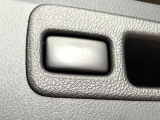 【パワーバックドア】スマートキーや運転席のボタンを押すだけでリアゲートが自動で開閉します!荷物を持っている時や、高い位置にあるバックドアを閉める際に便利な機能です♪