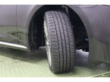 タイヤサイズ 225/45R18。