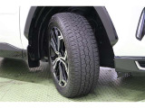 タイヤサイズ 235/55R19。