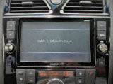 ディ-ラ-オプションのメモリーナビにはバックビュ-モニタ-が組み合わされています。 地デジTVとDVDビデオの視聴が可能です。