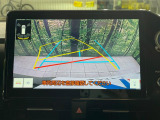 【バックカメラ】駐車時に後方がリアルタイム映像で確認できます。大型商業施設や立体駐車場での駐車時や、夜間のバック時に大活躍!運転スキルに関わらず、今や必須となった装備のひとつです!