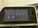 Bluetooth接続に対応しております。AM.FMラジオ DVD再生機能付きCDステレオです。TVも視聴可能です(停車時)