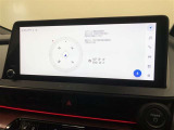 【12.3インチディスプレイオーディオ】各種オーディオ機能とスマホ連携機能を搭載。コネクティッドナビ対応。車載ナビ機能は搭載されていません。機能の詳細につきましては、展示店舗までお尋ねください。