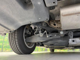 お車を安心してお乗りいただく為には、足回りの定期点検が欠かせません。サービスサポート(有償保証)では無料点検もご提供しており、安心のカーライフをお過ごしいただけるサポート体制が整っています。