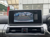 バックガイドモニターで、後方を確認しながら安心して駐車することができます。運転初心者も熟練者も必須の機能ですよ!