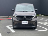ヘッドライトは明るいLEDタイプです