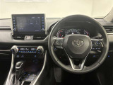 使いやすく運転しやすいレイアウトの運転席周り。