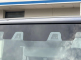 【スズキ セーフティサポート】走行中に前方の車両等を認識し、衝突しそうな時は警報とブレーキで衝突回避と被害軽減をアシスト。より安全にドライブをお楽しみいただけます。