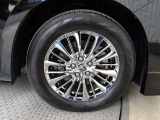 純正17インチアルミ!タイヤサイズは225/60R17です