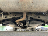 下回りの状態です。錆が少ない車です。