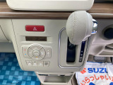 家庭用エアコン同様に温度設定するだけで室内温度を快適に保ってくれる フルオートエアコンを装備しています!