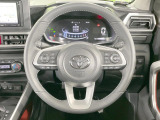 【純正革巻きステアリング】上質な革を使用することで、手にしっかり馴染みとても運転しやすいハンドルです♪