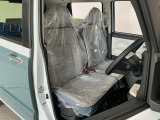 【運転席・助手席】内装ルームクリーニング済みです。しっかり綺麗にしていますので、是非、お確かめください。車に自信があるからこそ、是非一度ご来店頂き内外装も見てもらえると幸いです。