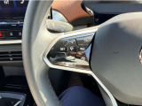 前走車との距離を自動で保ちながら走行するアダプティブクルーズコントロールを搭載。高速道路や渋滞時の運転負担を軽減し、快適で安心なドライブをサポートします。