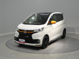 冬道の安心感が心強い4WD車です。低走行でこれから一緒に思い出を作れる相棒として、毎日の通勤や買い物も軽快にこなします。周囲を確認しやすいカメラ装備で駐車もスムーズです。
