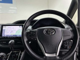 先進性と高級感あふれるコックピットを演出。誰がハンドルを握っても運転しやすい、開放的な視界が魅力です☆