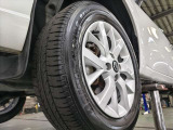●メーカーオプションの15インチアルミホイール&ブリヂストン B250 2019年製(新車装着タイヤ) 185/65R15 88S 溝残約4.5mm(車検適合1.6mm以上)