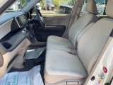 【助手席 】納車前には専門業者にてクリーニングを実施し綺麗な状態でお渡します!