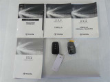 取扱説明書、メンテナンスノートが揃っています。スマートキーは、カギを取り出す手間がなく施錠開錠・エンジン始動ができる便利なキーです。