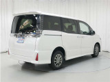 バックカメラ付きです♪車庫入れの苦手な方も安心ですね♪♪