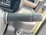 【オートライト】周りの明るさに応じて自動でヘッドライトの点灯・消灯ができる機能です!ライトの付け忘れ・消し忘れなどが無くなり、雨の日や夕方の走行も安心!トンネル通過時も便利ですね♪