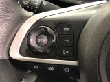 【ステアリングスイッチ】左です。ハンドルから手を離さず、運転に集中したまま手元でオーディオ操作等ができます。