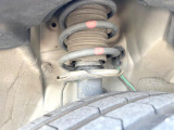お車を安心してお乗りいただく為には、足回りの定期点検が欠かせません。サービスサポート(有償保証)では無料点検もご提供しており、安心のカーライフをお過ごしいただけるサポート体制が整っています。